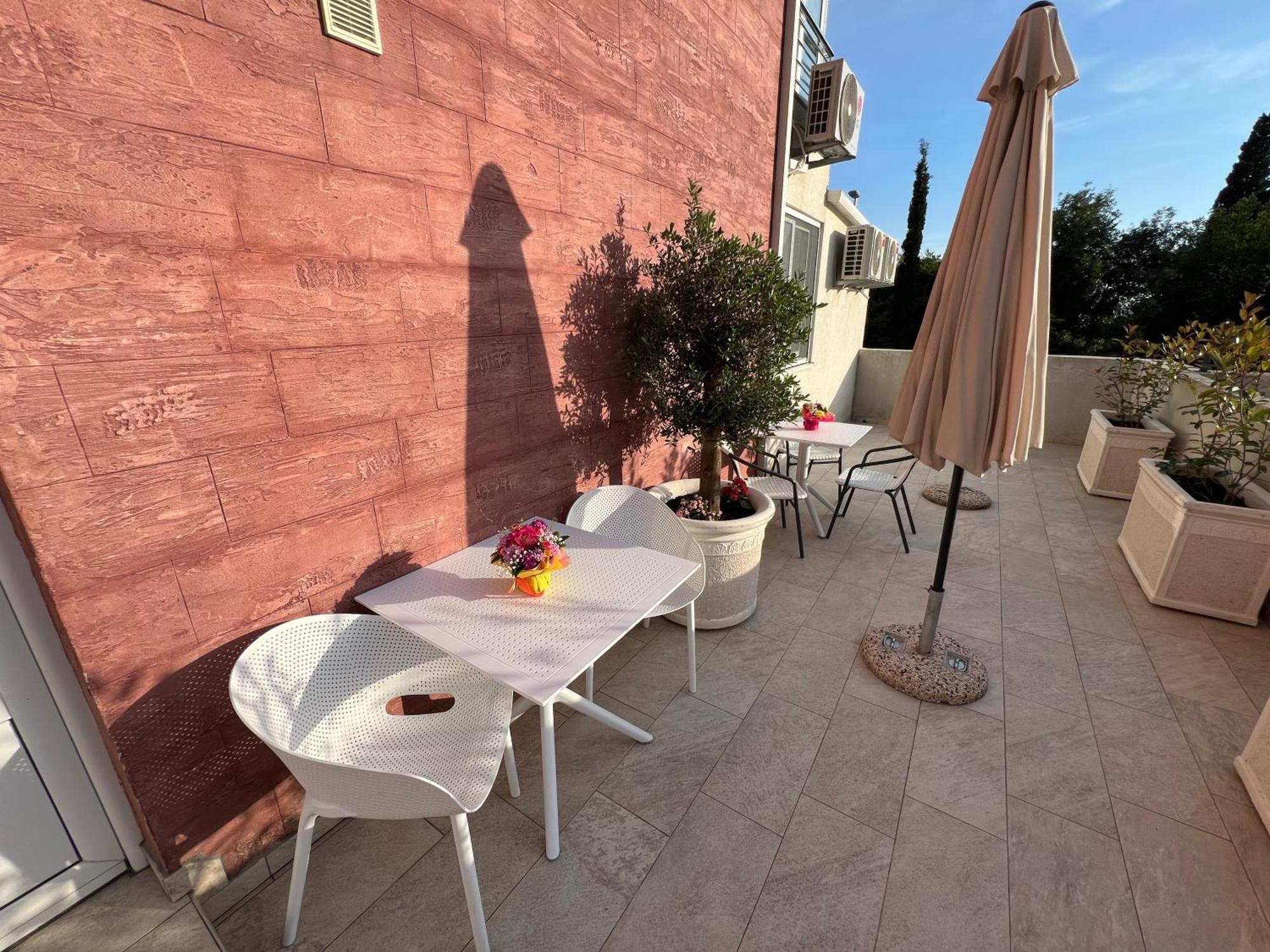 Apartments Residence Dj Petrovac Exterior photo