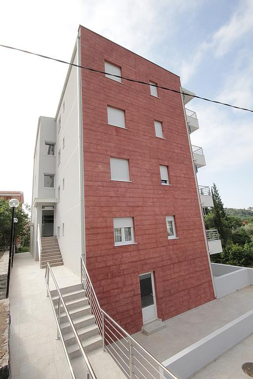 Apartments Residence Dj Petrovac Exterior photo